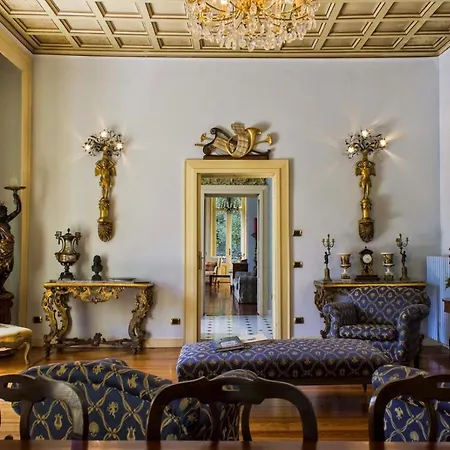 Sleeps 17 Pool Air Con Wifi * Moltrasio